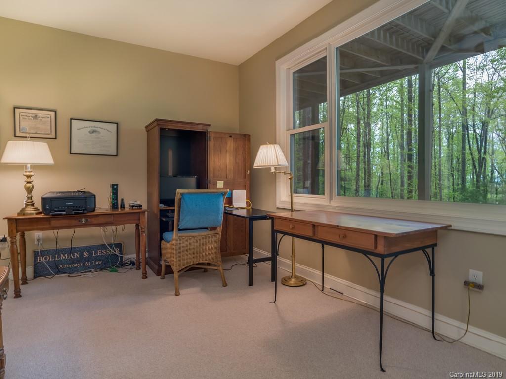 113 Little Cherokee Ridge Hendersonville, NC 28739 - Photo 25 of 37 Gallery Image 25