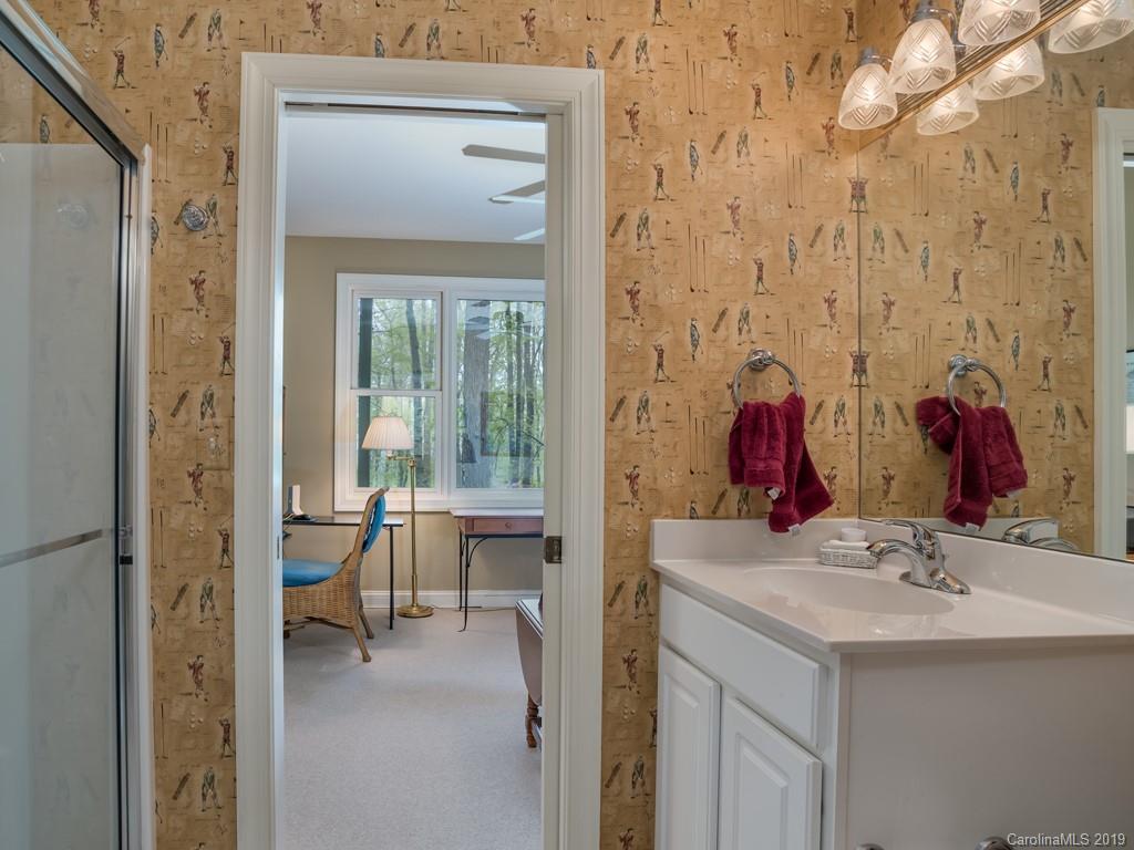 113 Little Cherokee Ridge Hendersonville, NC 28739 - Photo 26 of 37 Gallery Image 26