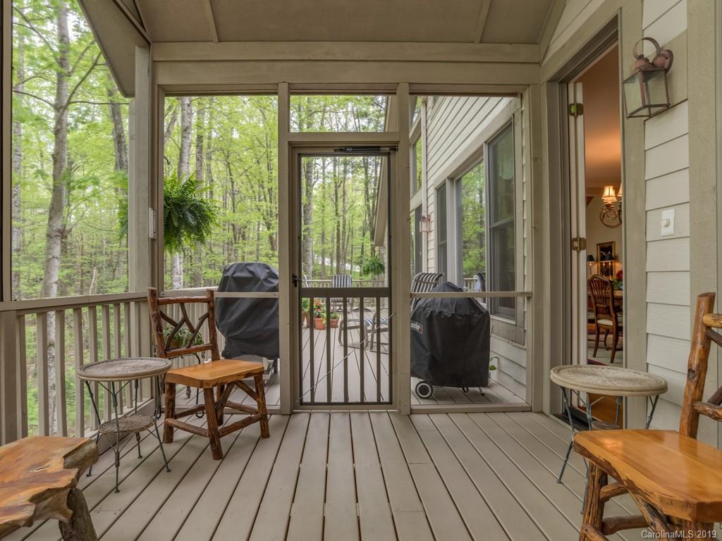 113 Little Cherokee Ridge Hendersonville, NC 28739 - Photo 31 of 37 Gallery Image 31