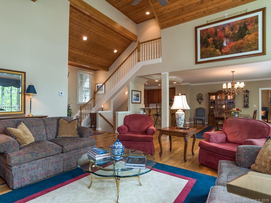 113 Little Cherokee Ridge Hendersonville, NC 28739 - Photo 6 of 37 Gallery Image 6