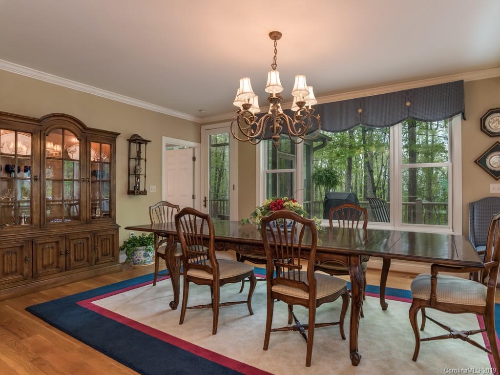 113 Little Cherokee Ridge Hendersonville, NC 28739 - Photo 7 of 37 Gallery Image 7