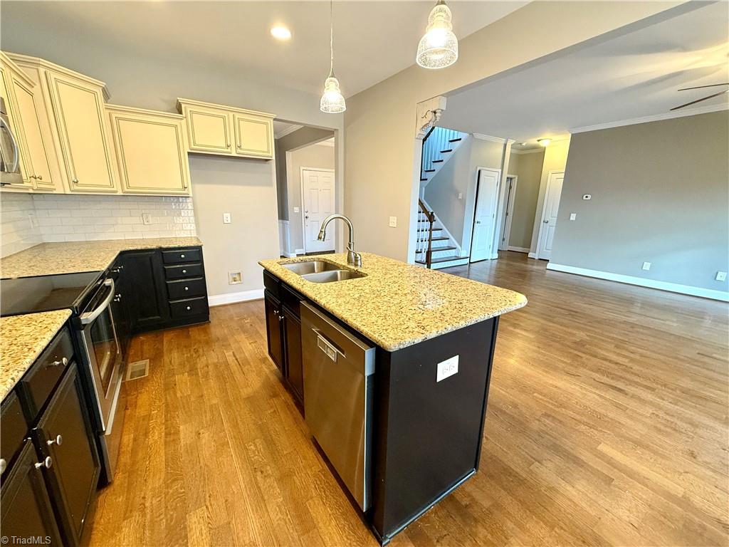 3403 Garrick Trace Browns Summit, NC 27214 - Photo 8 of 49 Kitchen