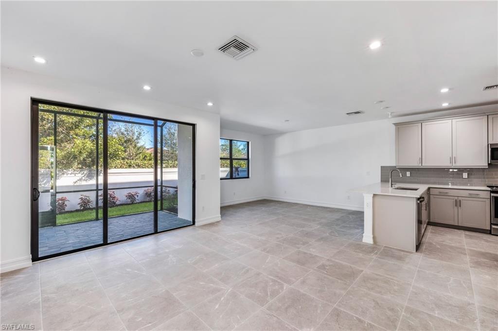 7574 Rockefeller Drive Naples, FL 34119 - Photo 12 of 37