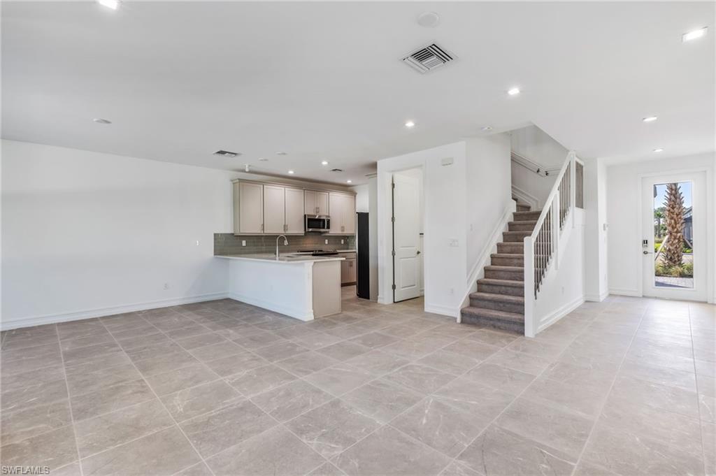 7574 Rockefeller Drive Naples, FL 34119 - Photo 13 of 37