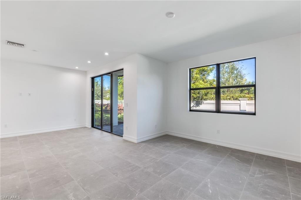 7574 Rockefeller Drive Naples, FL 34119 - Photo 15 of 37