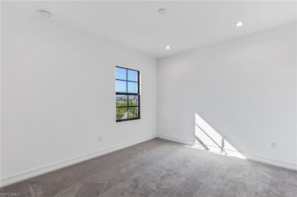 7574 Rockefeller Drive Naples, FL 34119 - Photo 19 of 37