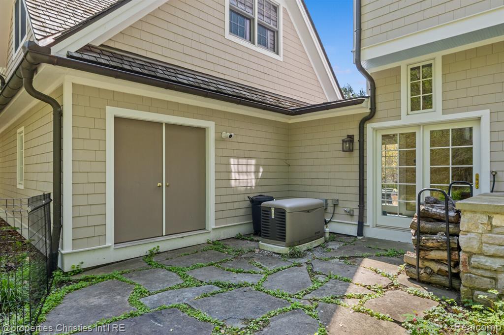 1041 Greentree Road Bloomfield Hills, MI 48304 - Photo 67 of 70