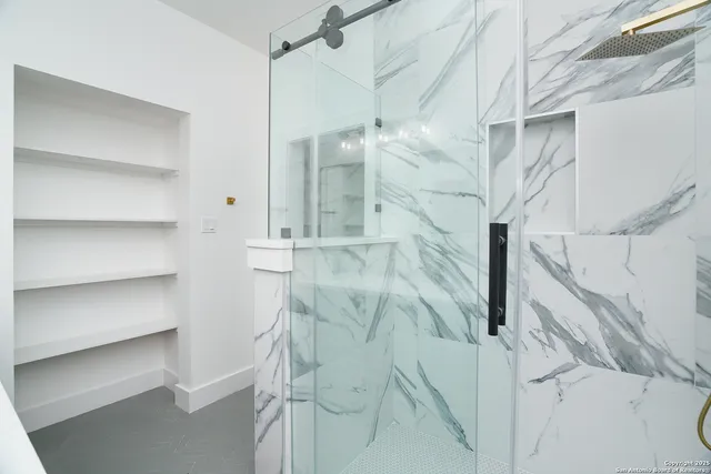 $3,000 | 1222 Hays Street, San Antonio, TX 78202