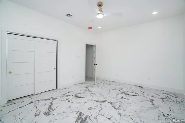 $3,000 | 1222 Hays Street, San Antonio, TX 78202