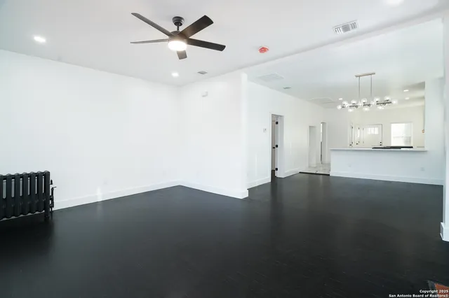 $3,000 | 1222 Hays Street, San Antonio, TX 78202