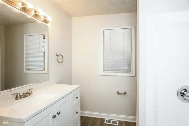 $1,445 | 935 North Gibson Avenue, Indianapolis, IN 46219