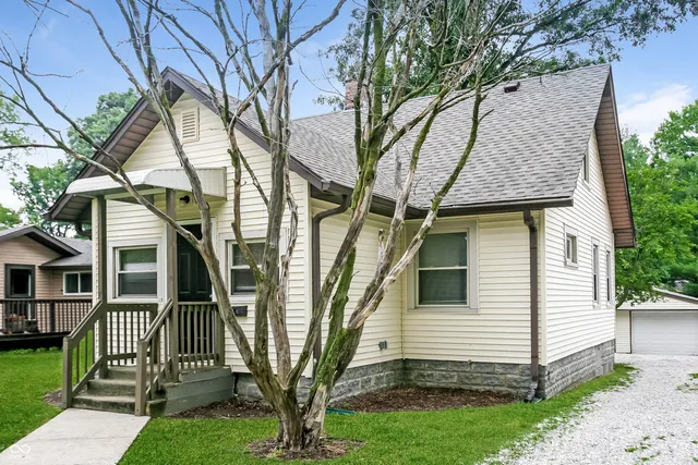 $1,445 | 935 North Gibson Avenue, Indianapolis, IN 46219