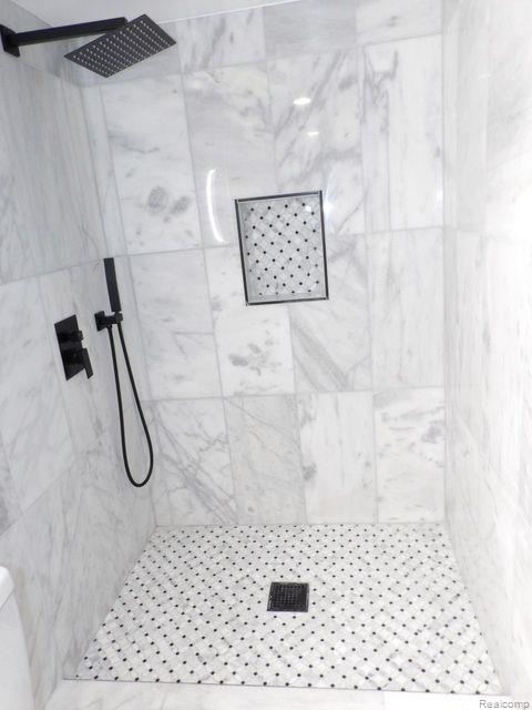 8331 Rosedale Boulevard Allen Park, MI 48101 - Photo 42 of 45 VERY NICE LARGE WALK-IN MARBLE TILE SHOWER!