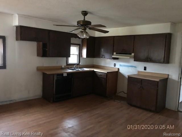 6238 Lapeer Road North Street, MI 48049 - Photo 3 of 9 12_28_1228450_Subject_Lapeer10.jpg