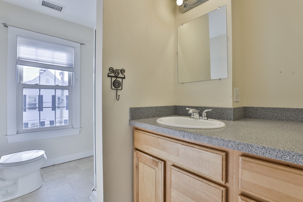 39-41 Pearl Street Amesbury, MA 01913 - Photo 13 of 30