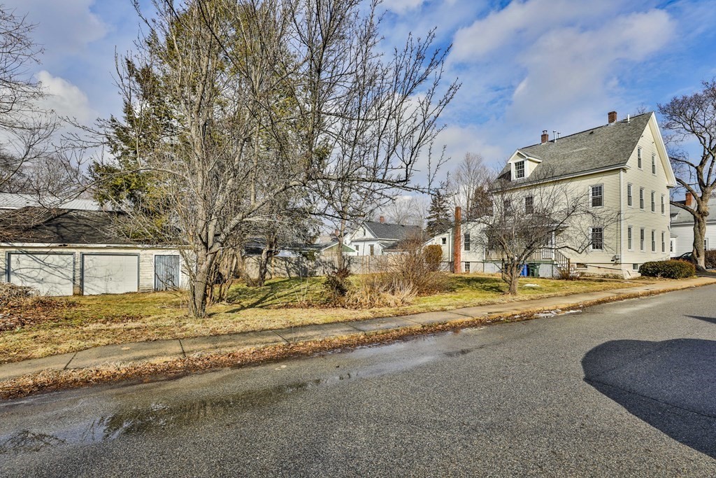 39-41 Pearl Street Amesbury, MA 01913 - Photo 2 of 30