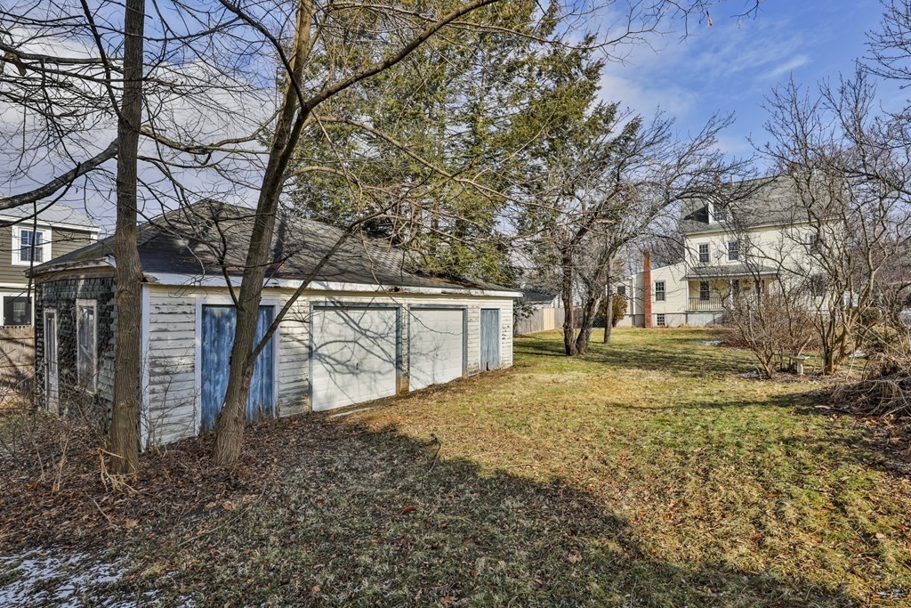 39-41 Pearl Street Amesbury, MA 01913 - Photo 3 of 30