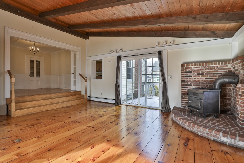39-41 Pearl Street Amesbury, MA 01913 - Photo 4 of 30