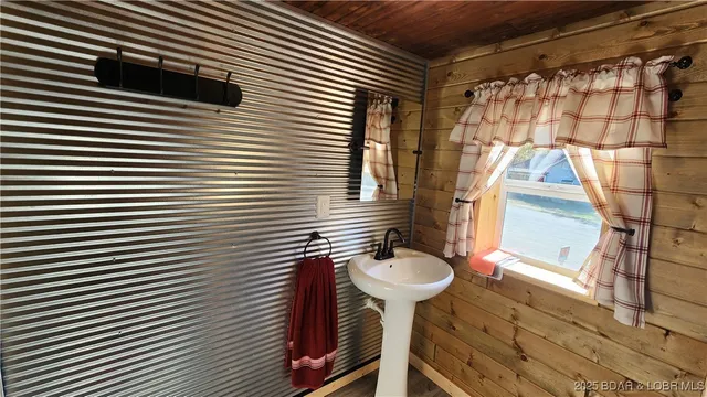 $179,000 | 409 East McNair Street, Versailles, MO 65084