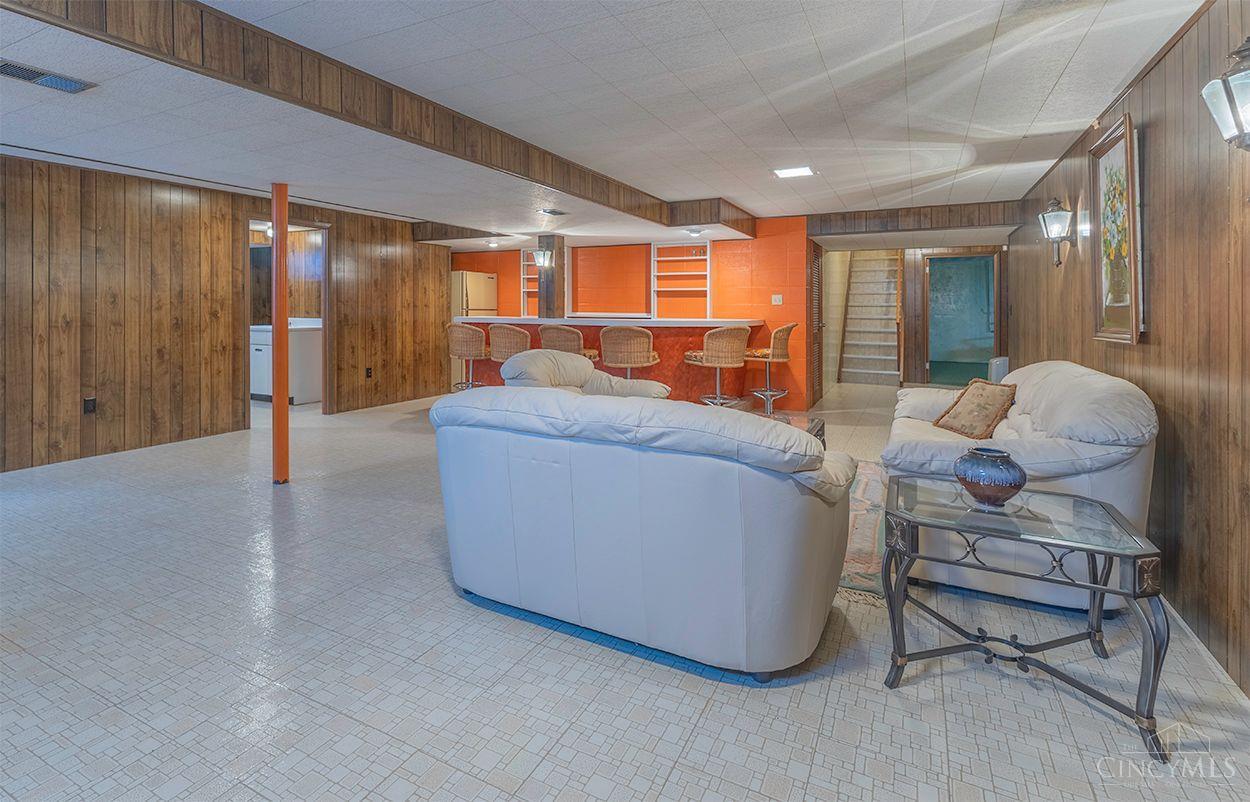 6404 Thompson Road Cincinnati, OH 45247 - Photo 34 of 41 Gallery Image 34
