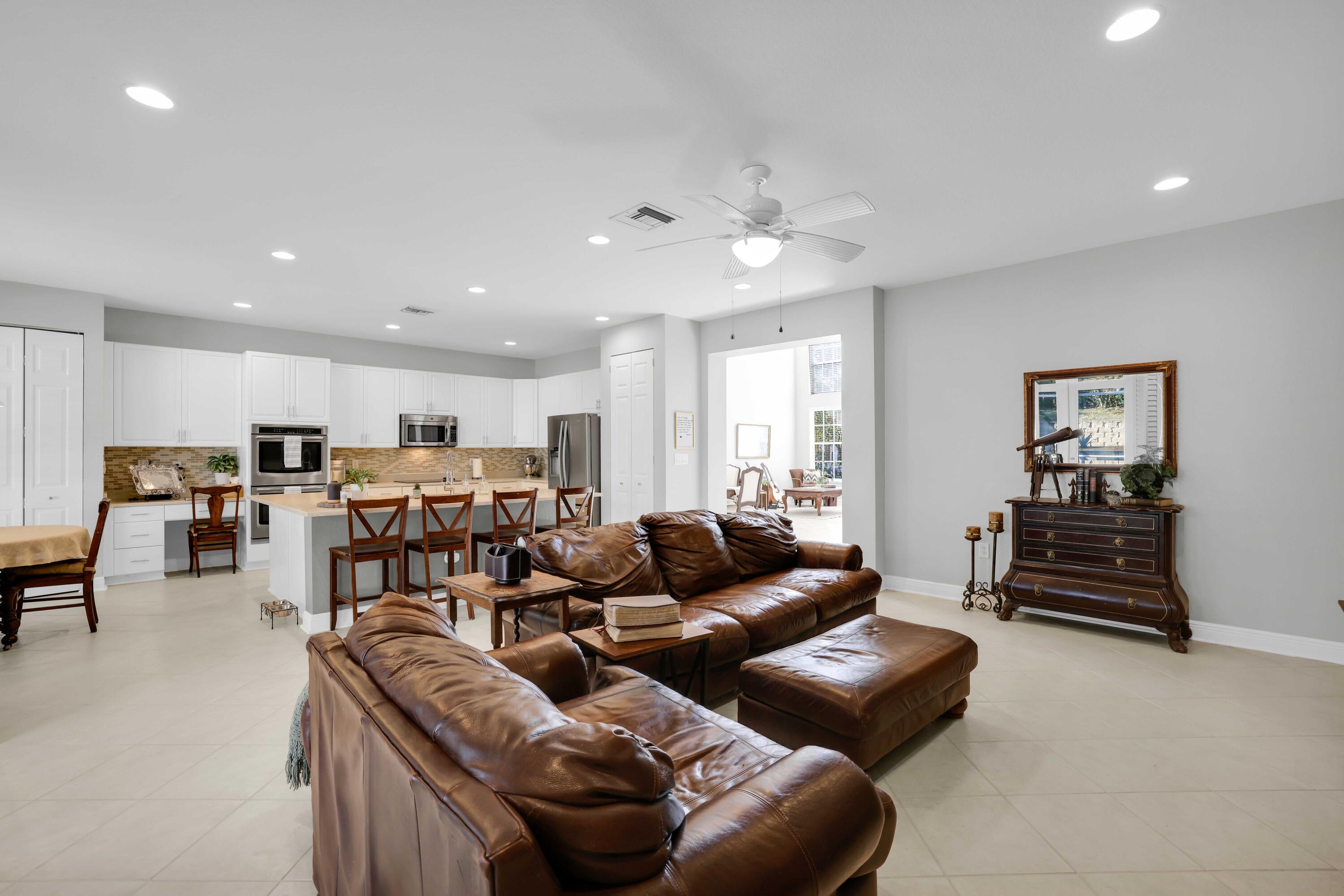 19299 Skyridge Circle Boca Raton, FL 33498 - Photo 15 of 74 19299 Skyridge Cir - 16