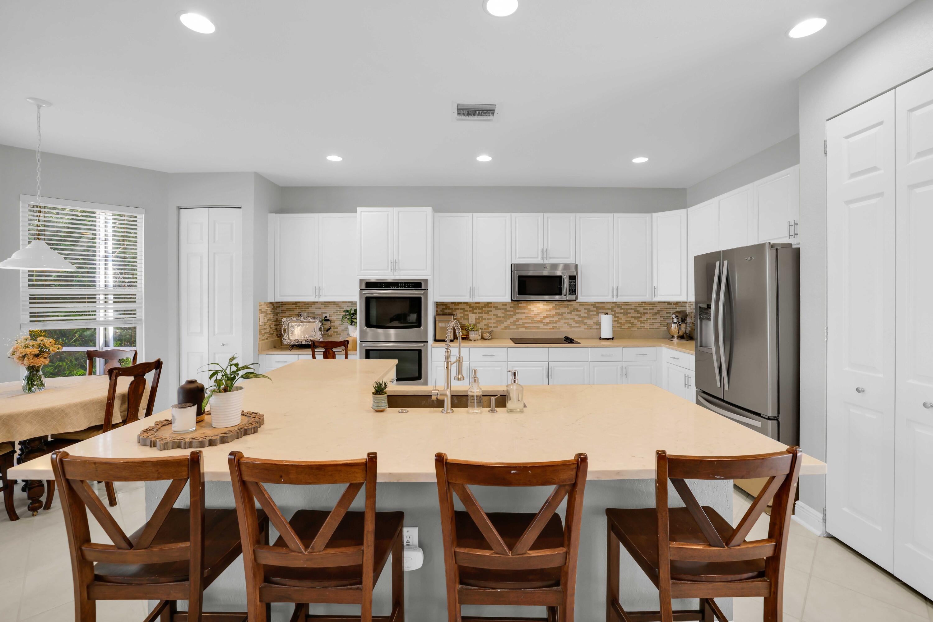 19299 Skyridge Circle Boca Raton, FL 33498 - Photo 16 of 74 19299 Skyridge Cir - 17