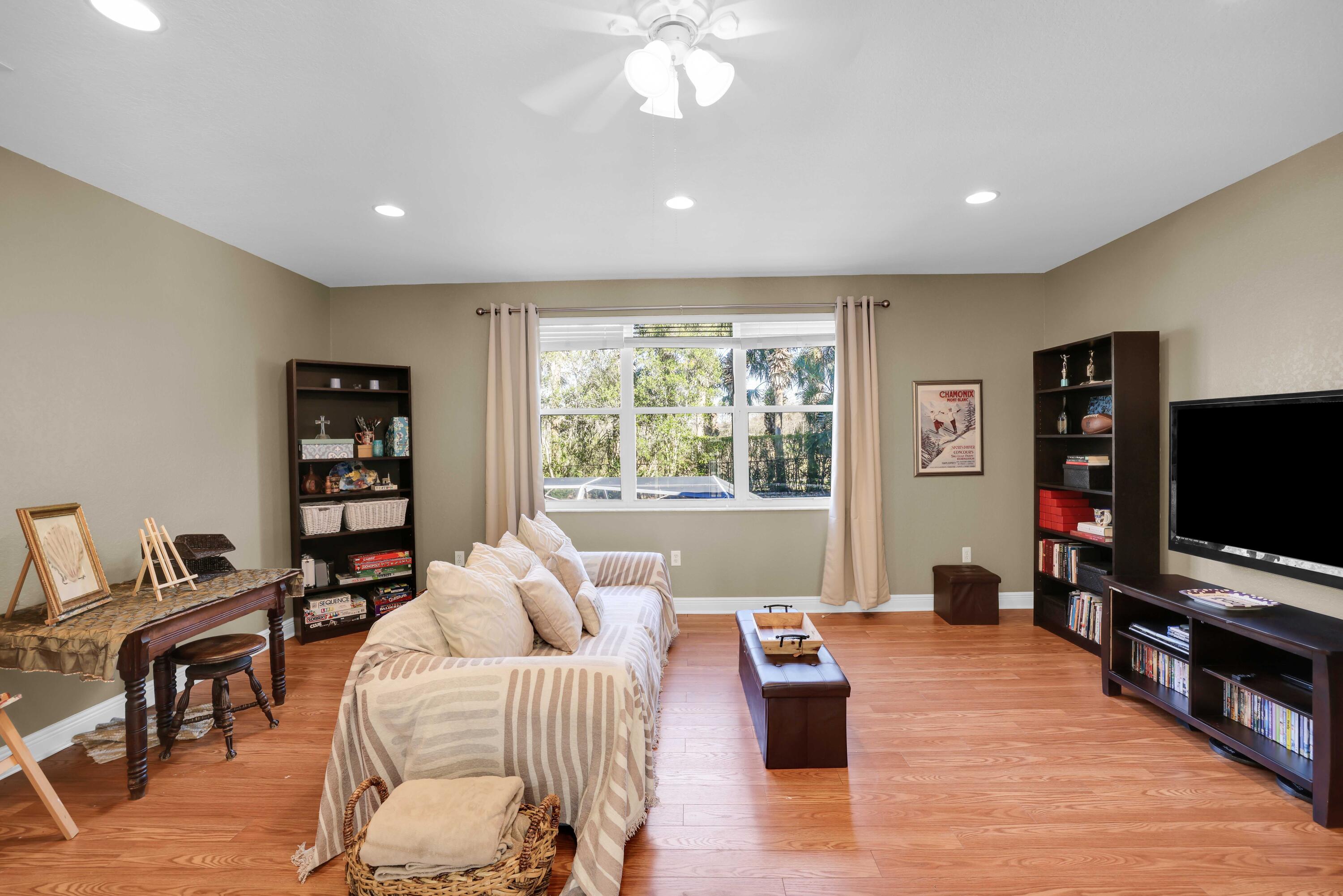 19299 Skyridge Circle Boca Raton, FL 33498 - Photo 34 of 74 19299 Skyridge Cir - 35