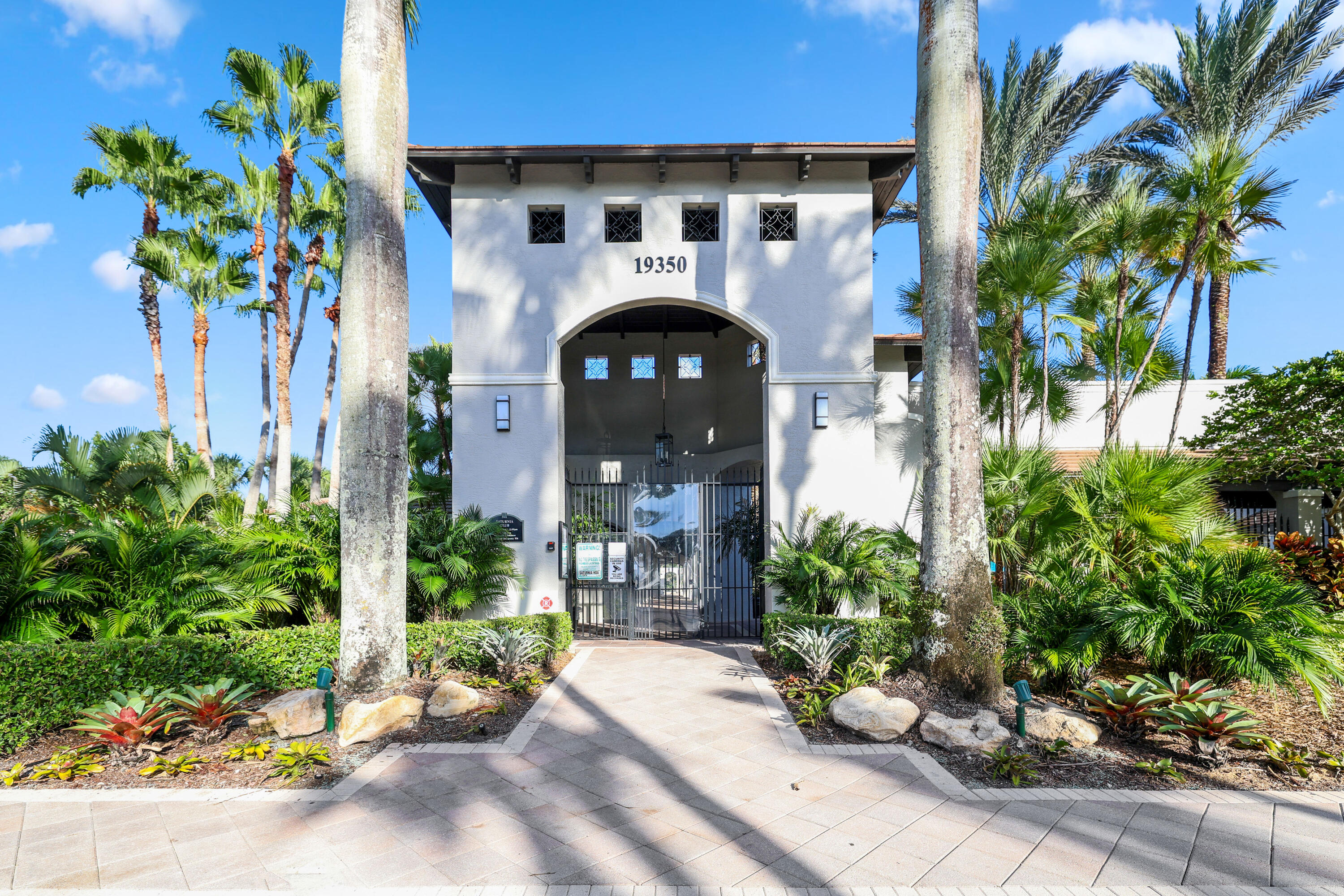 19299 Skyridge Circle Boca Raton, FL 33498 - Photo 72 of 74 19552 Saturnia Lake Dr - 84