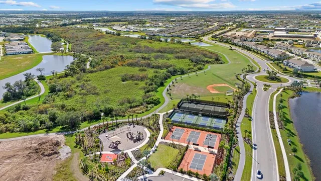 $353,500 | 17713 Crescent Moon Loop, Bradenton, FL 34211