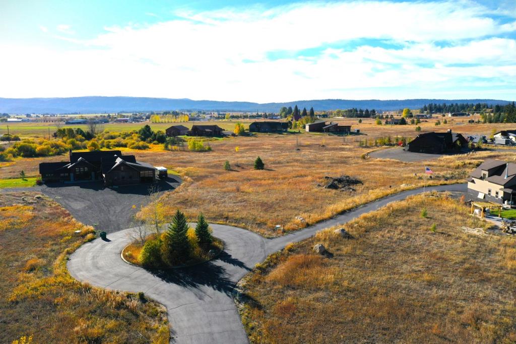 13 Michelle Place, Unit 6 McCall, ID 83638 - Photo 11 of 17