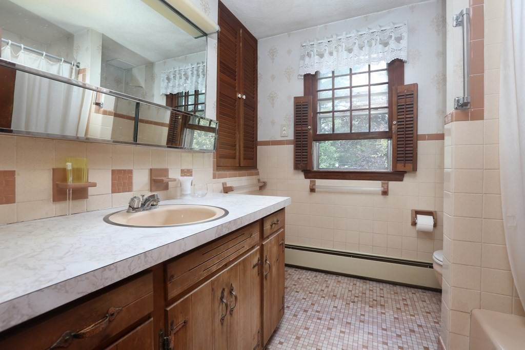 16 Plains Road Ipswich, MA 01938 - Photo 10 of 15