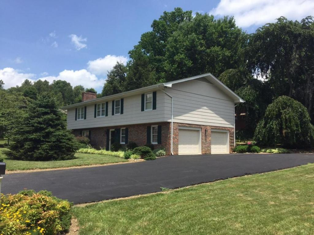 104 Spanish Oak Road Bristol, TN 37620 - Photo 1 of 3 Photo 1