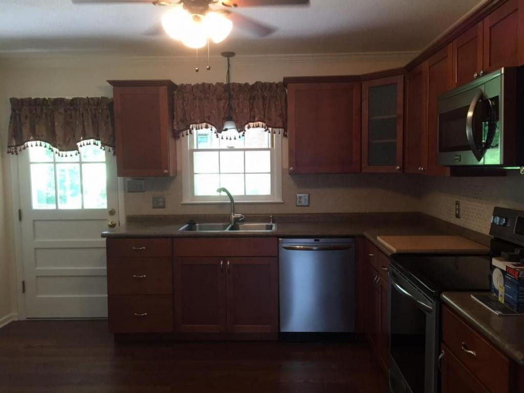 104 Spanish Oak Road Bristol, TN 37620 - Photo 2 of 3 Photo 2