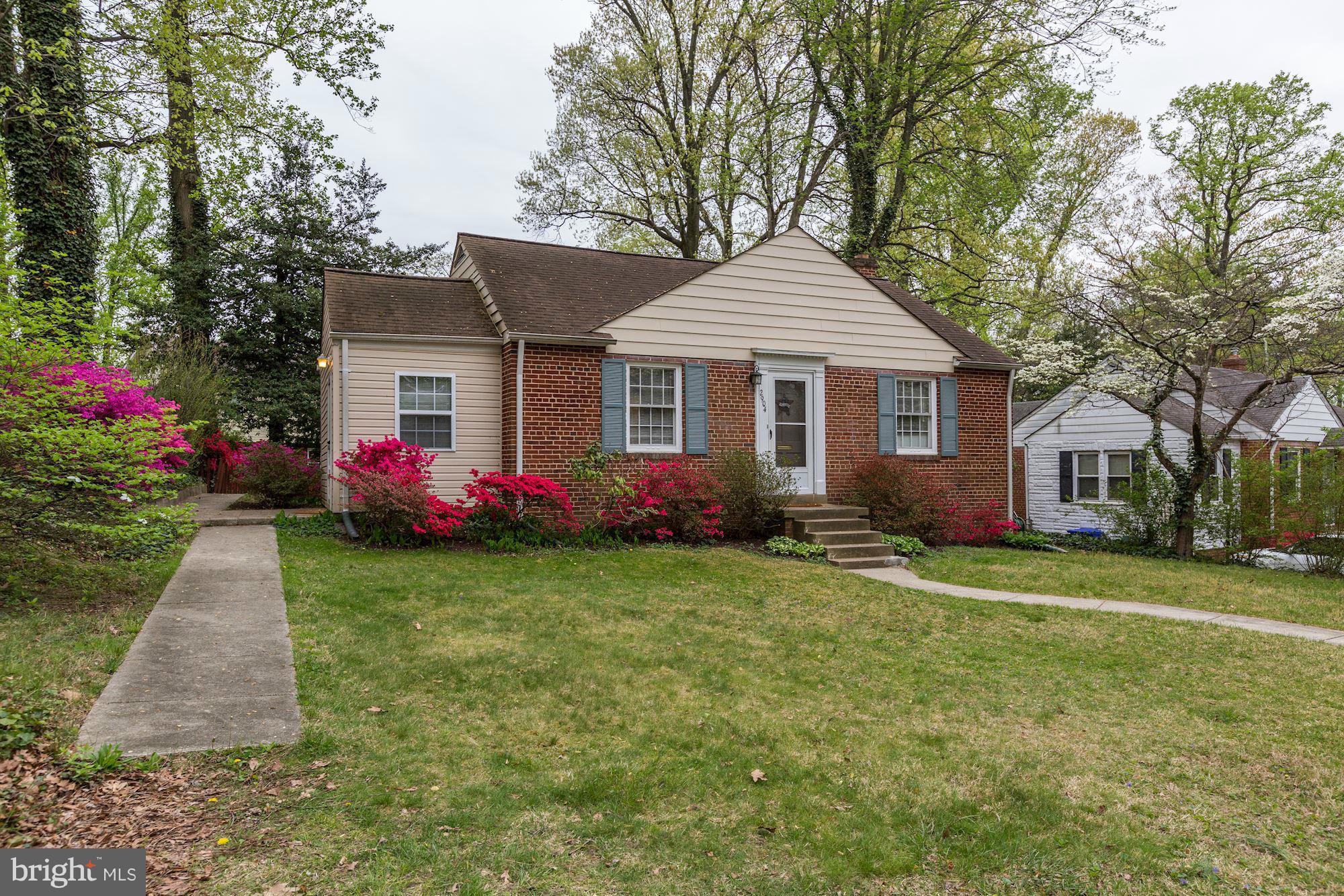 2904 Collins Avenue Silver Spring, MD 20902 - Photo 3 of 24 Exterior (Front)
