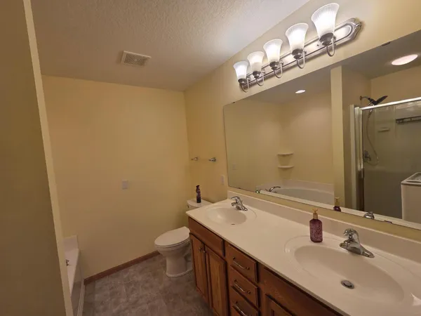 $2,950 | 15842 Frisian Lane, Apple Valley, MN 55124