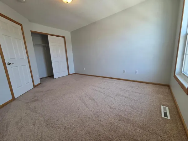 $2,950 | 15842 Frisian Lane, Apple Valley, MN 55124