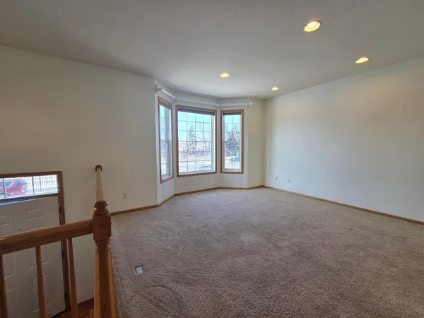 $2,950 | 15842 Frisian Lane, Apple Valley, MN 55124