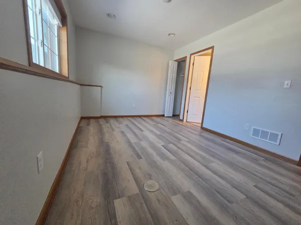 $2,950 | 15842 Frisian Lane, Apple Valley, MN 55124