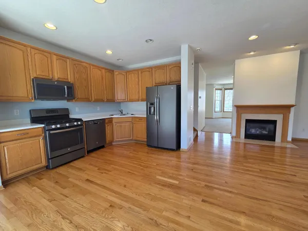 $2,950 | 15842 Frisian Lane, Apple Valley, MN 55124