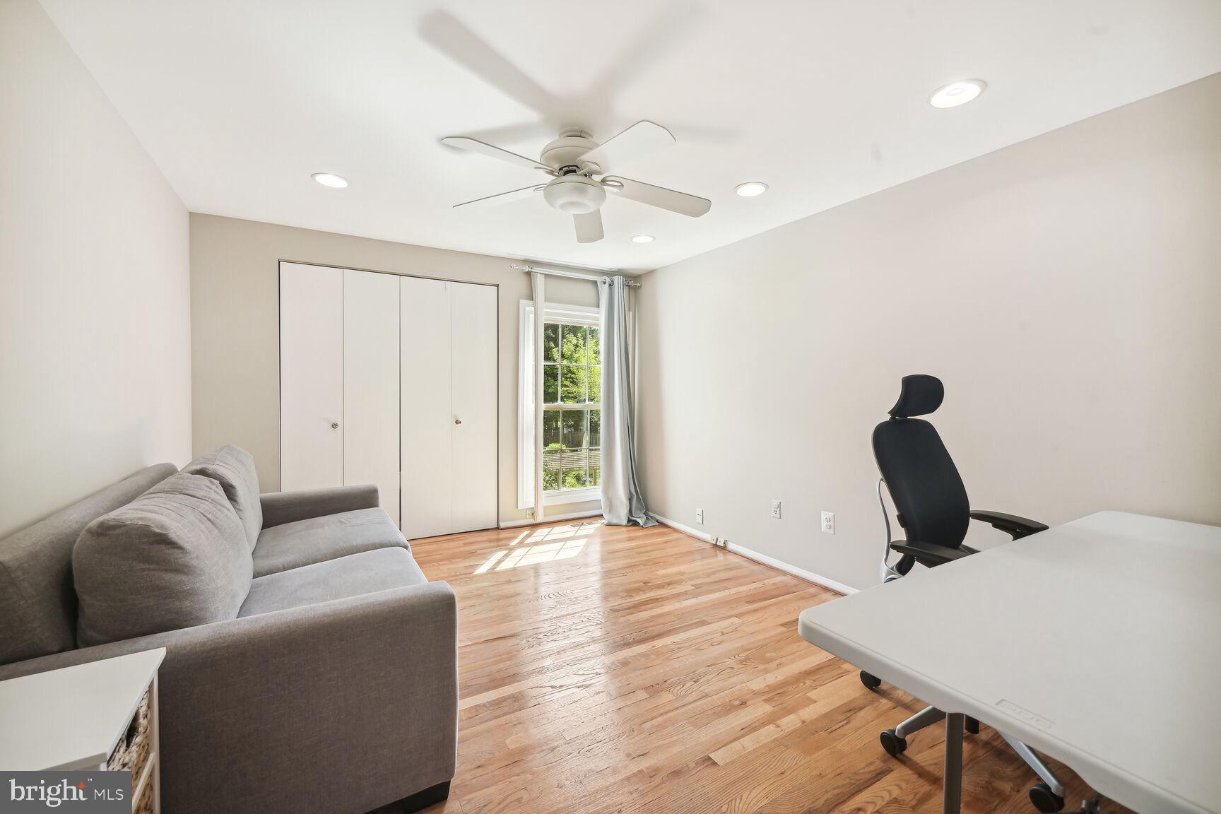 12904 North Commons Way Potomac, MD 20854 - Photo 26 of 32