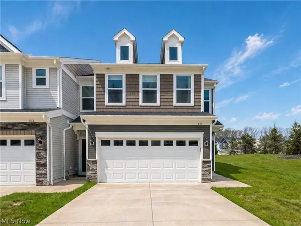 $449,900 | 830 South Greenway Drive, Westlake, OH 44145