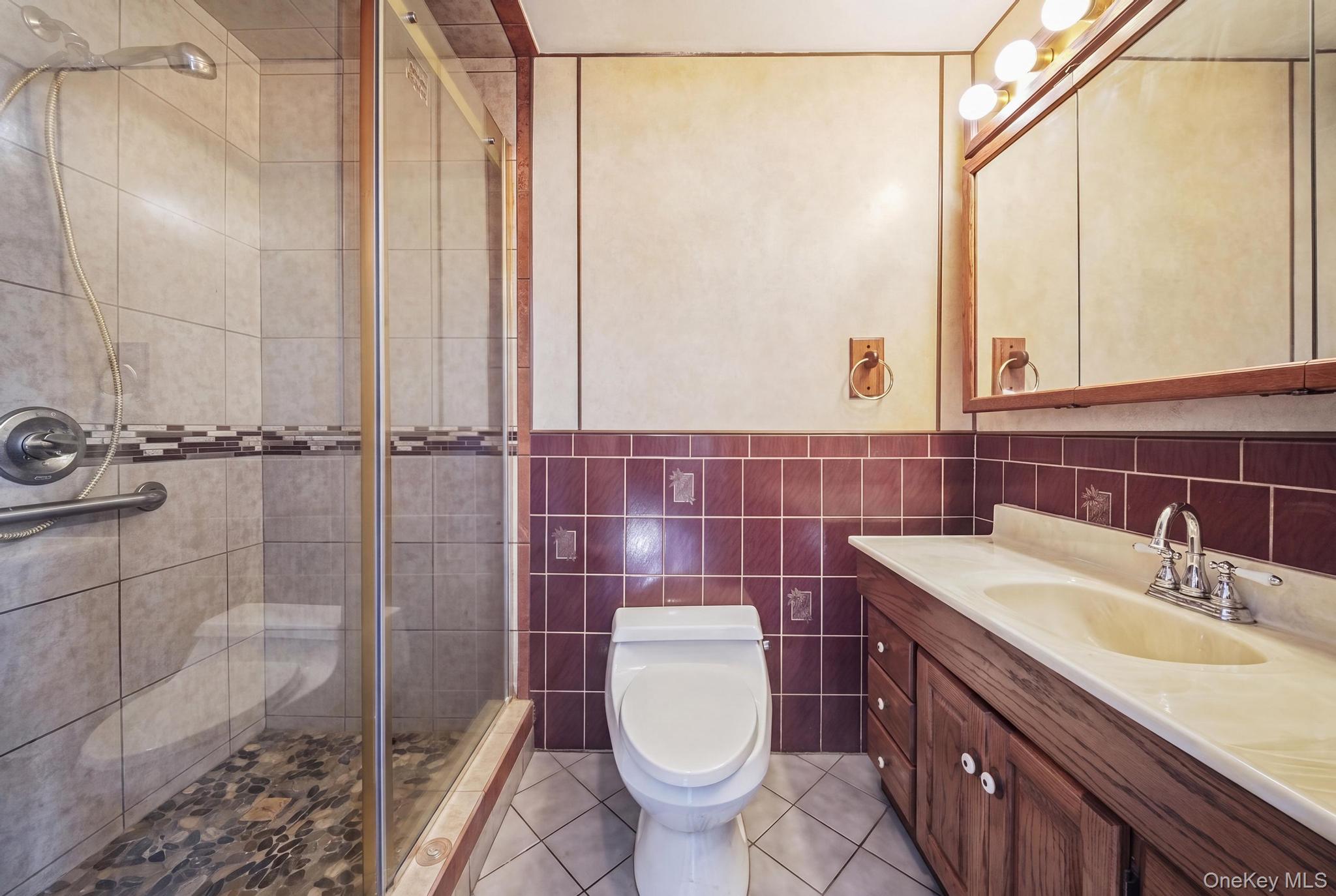 39 West 11th Road Queens, NY 11693 - Photo 13 of 28