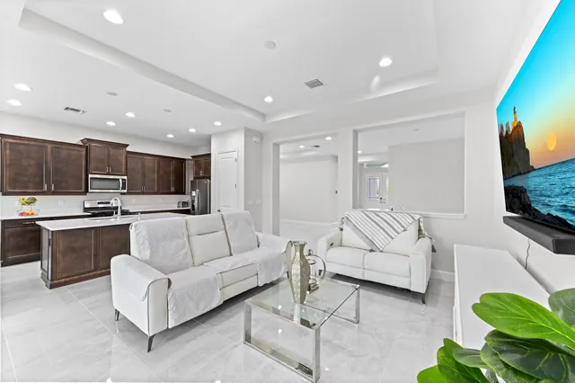 $3,200 | 14236 Gray Bark Bend, Westlake, FL 33470