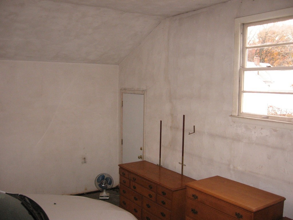 42 Francis Street Springfield, MA 01104 - Photo 13 of 16