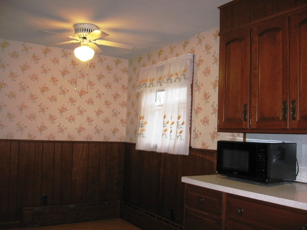 42 Francis Street Springfield, MA 01104 - Photo 7 of 16