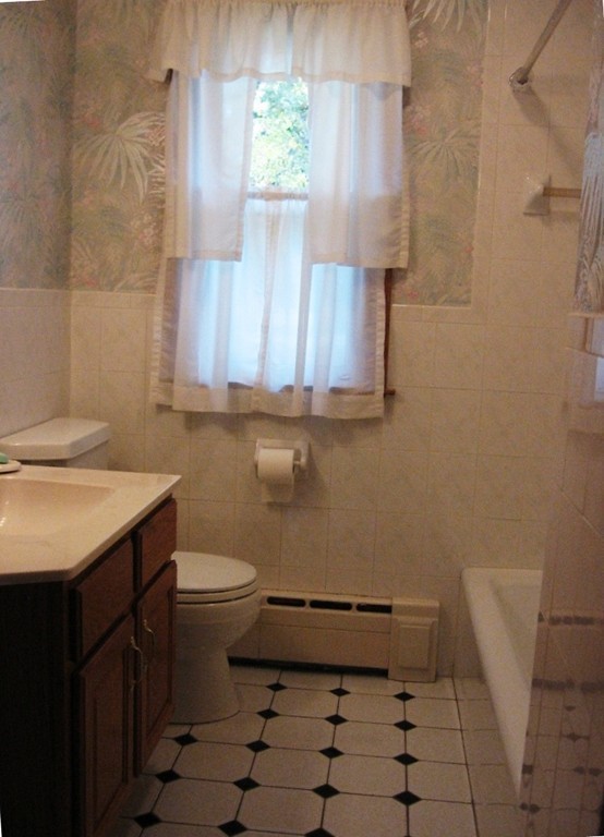 42 Francis Street Springfield, MA 01104 - Photo 10 of 16