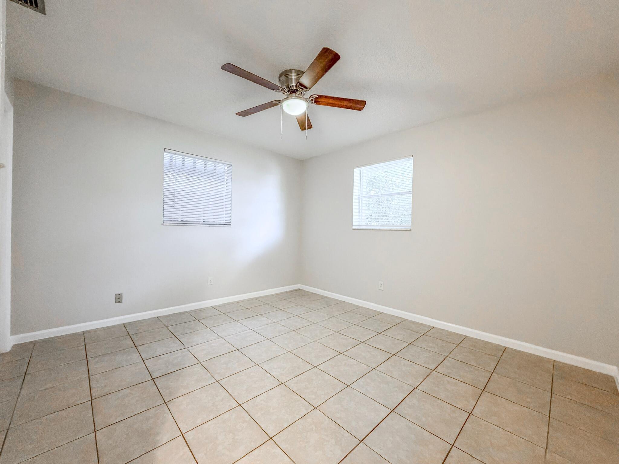 2735 Richard Road, Unit B West Palm Beach, FL 33403 - Photo 8 of 16 FBFCE555-0B45-4AFD-89F7-D04FB43D4A43_1_1