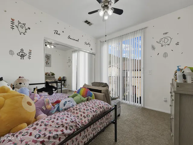 $599,900 | 28040 Catherine Drive, Santa Clarita, CA 91351