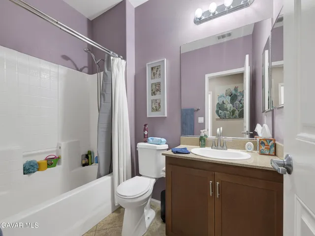 $599,900 | 28040 Catherine Drive, Santa Clarita, CA 91351