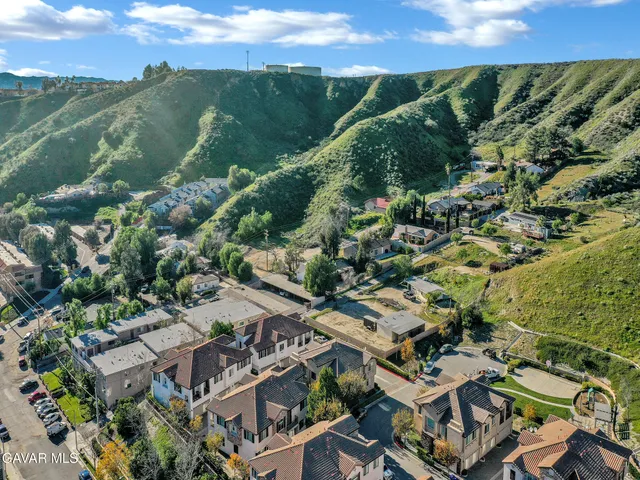 $599,900 | 28040 Catherine Drive, Santa Clarita, CA 91351